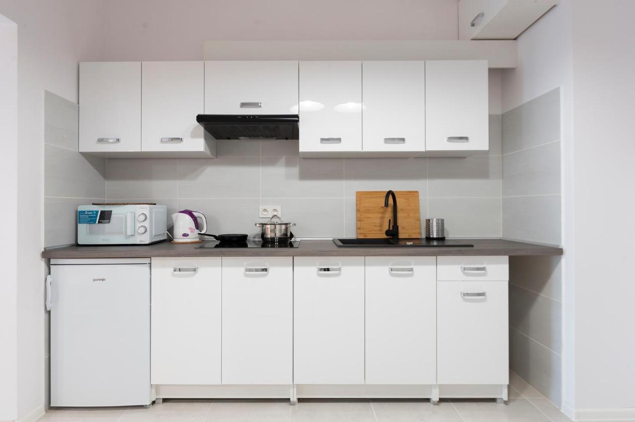Luxury In City -3- Studio Bright & Secure Free Parking Lodz  Exterior photo
