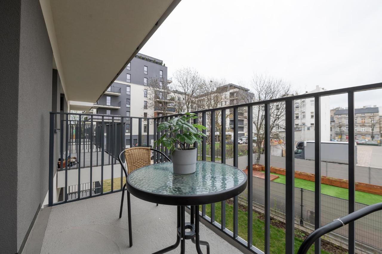 Luxury In City -3- Studio Bright & Secure Free Parking Lodz  Exterior photo